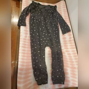 ZIC 18 Month Charcoal Floral Long-Sleeve Romper - Cozy Gray